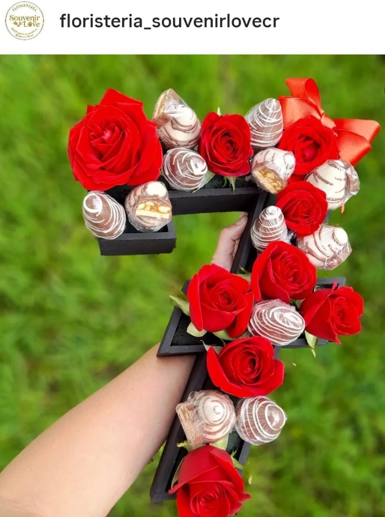 Número Personalizado Rosas & Fresas